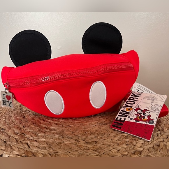 Disney Handbags - NWT! Disney Mickey Mouse “I ❤️ NY” Neoprene Fanny Pack